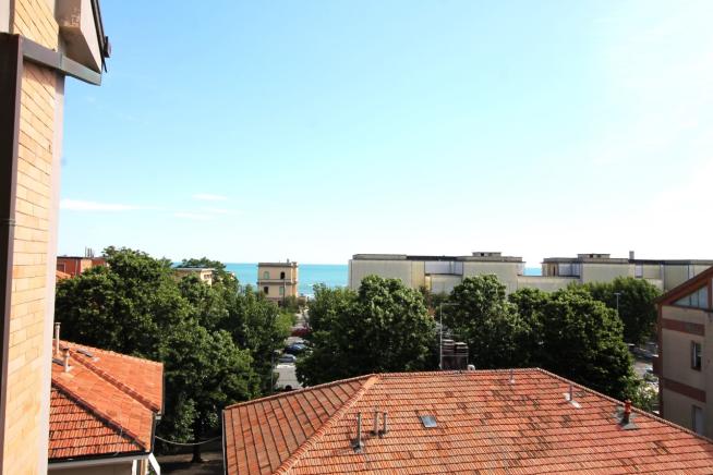 Pesaro - zona mare - appartamento in vendita